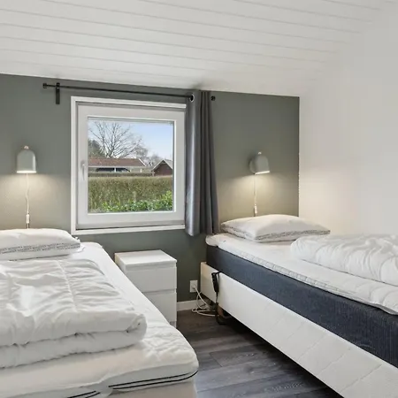 Akira - 250m From The Sea By Interhome Feriehus *